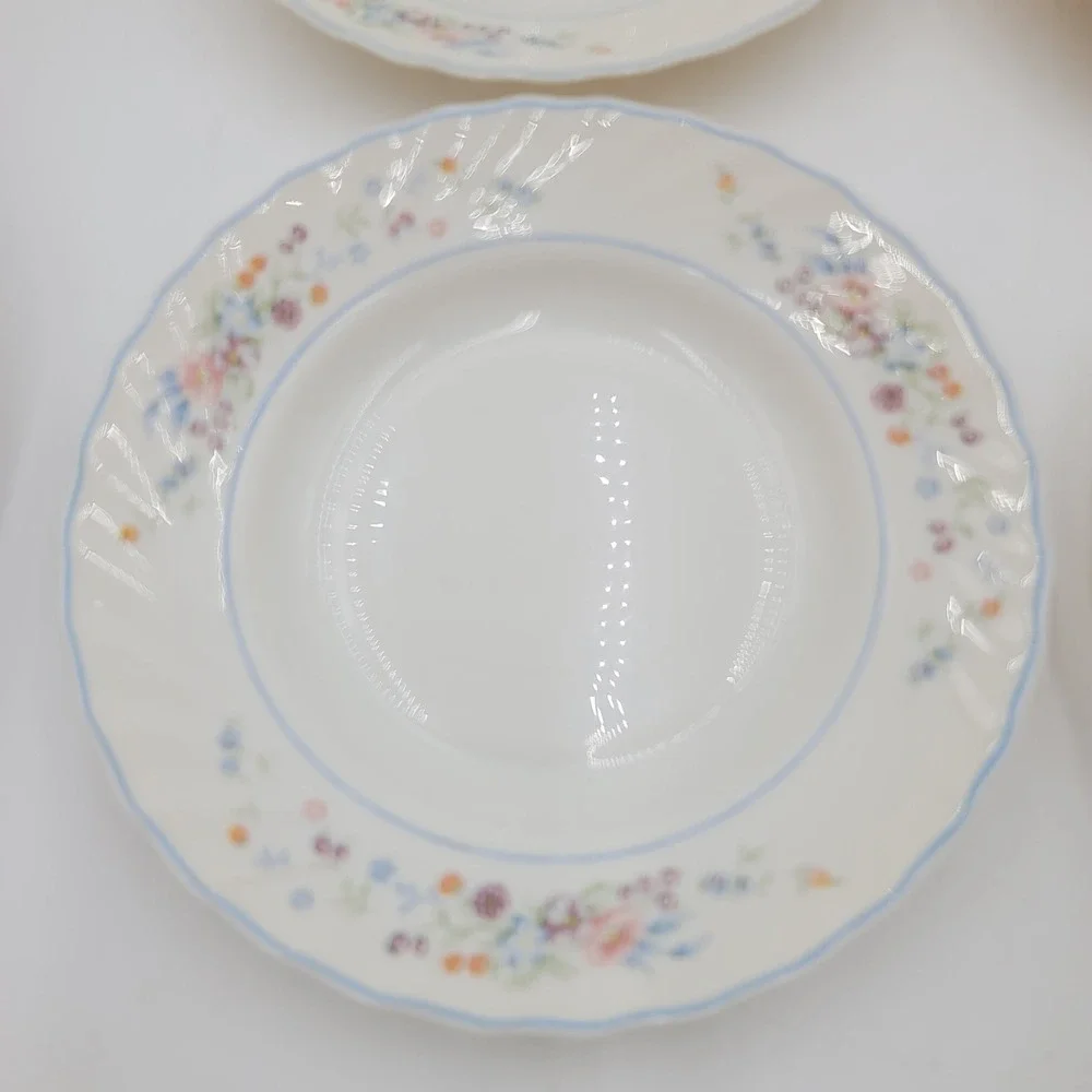 5 Arcopal Victoria Floral Pattern Soup Bowls Scalloped Edge Blue Rim 8.75